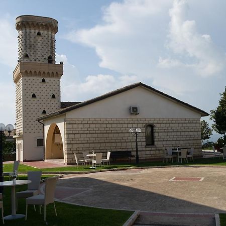 La Vecchia Torre Villa San Nicola Manfredi Luaran gambar