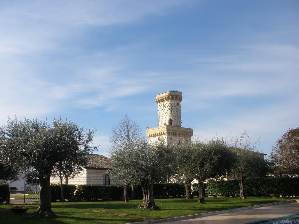 La Vecchia Torre Villa San Nicola Manfredi Luaran gambar